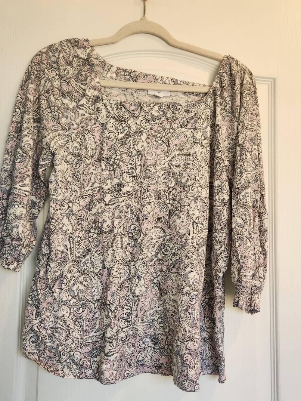 J. Jill Paisley Print Scoop Neck Blouse in Cream, Pink, Black S Euc